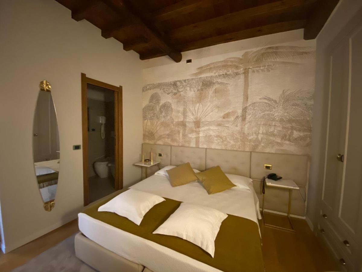 Condotti Rooms Rome Exterior photo